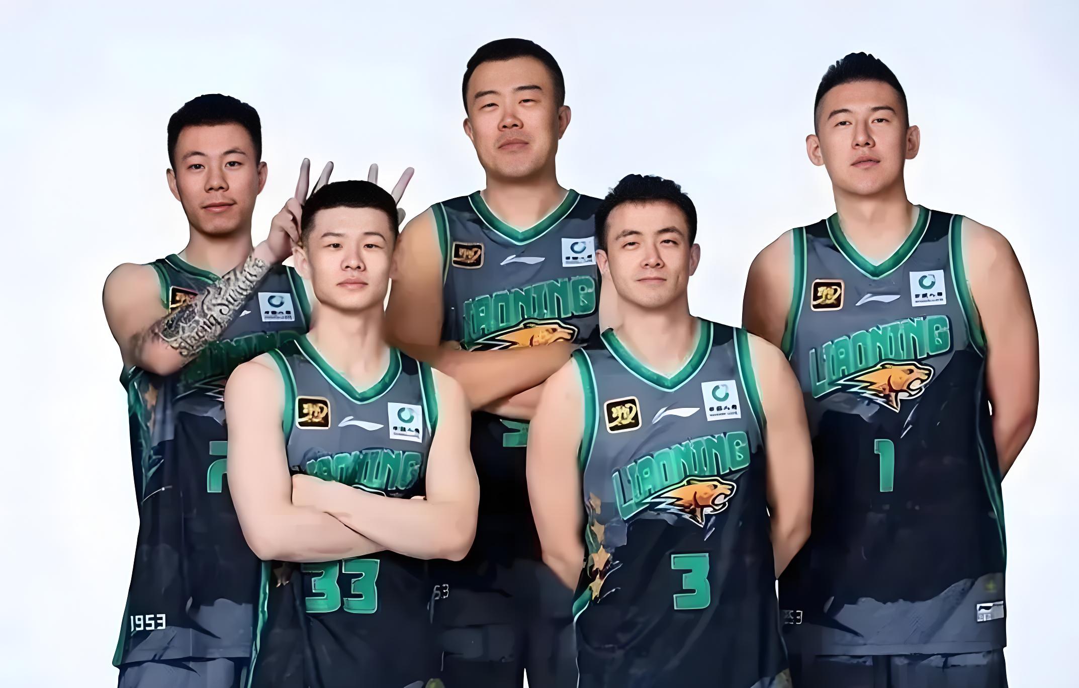 篮球比赛中球队换帅后状态明显提升